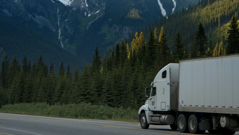 The Power of Professional Trucking Services in Alberta