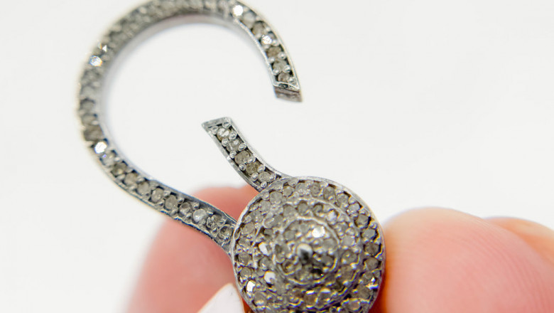 Buy Diamond Earrings: Ultimate Guide to Sparkling Elegance & Smart Choices