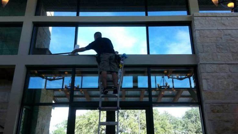 A Complete Guide to Window Tinting and Residential Window Tinting