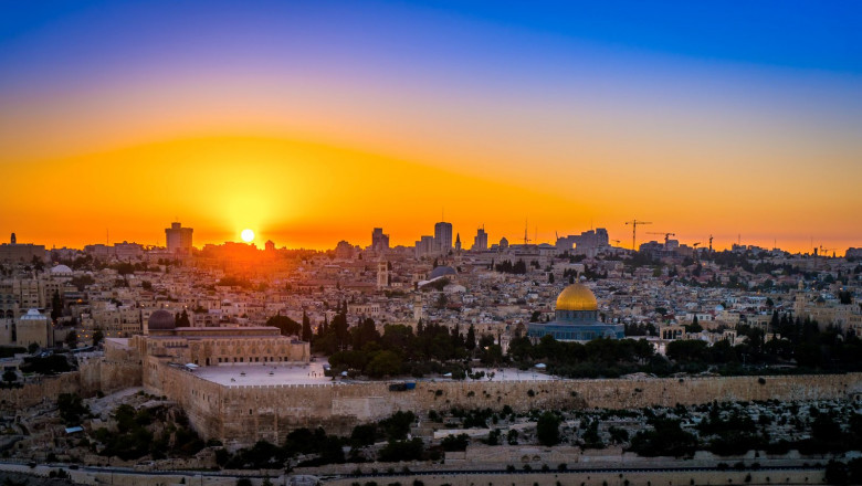 Sunset in Jerusalem: A Timeless Spectacle of Light and History