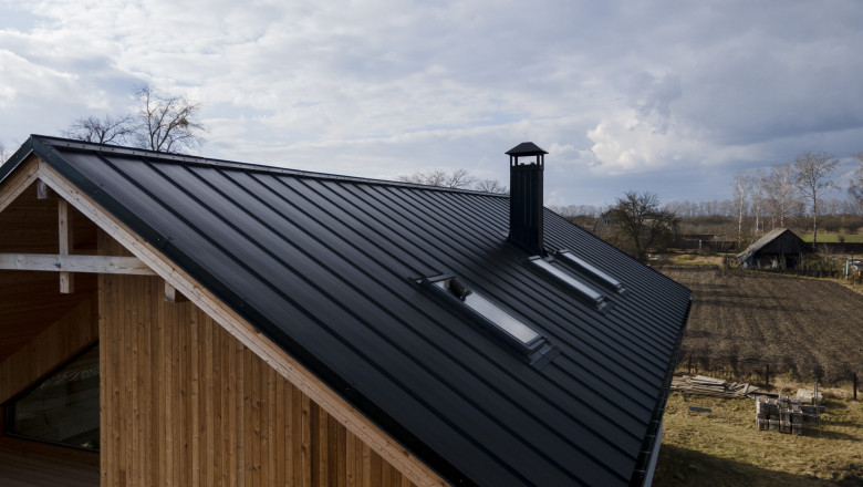 Florida Roofing Solutions: Expert Tips for Roof Repair and Metal Roofing