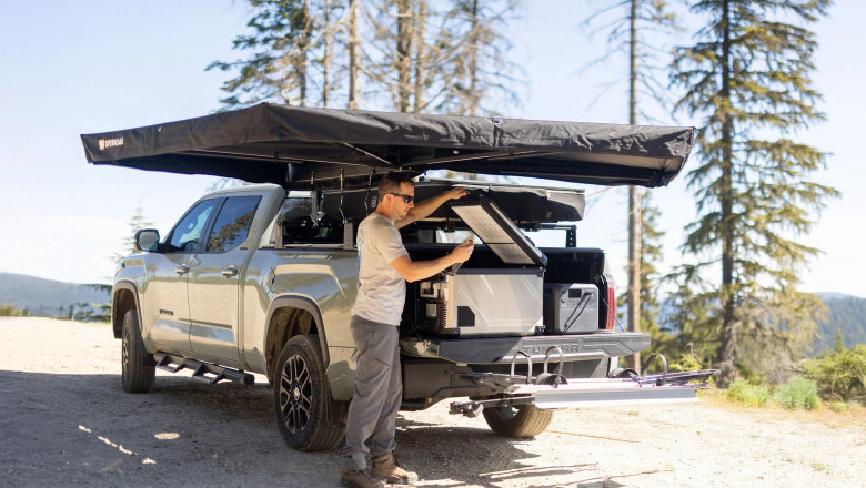 Batwing Awning