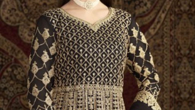 6 Important Ways Gown Manufacturers in Italy Support Fashion Startups