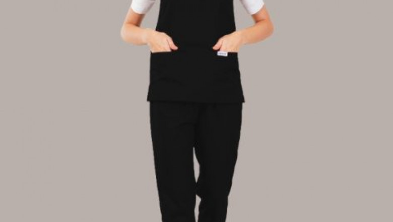 How Men's and Women's Scrubs Differ in Fit, Function, and Design
