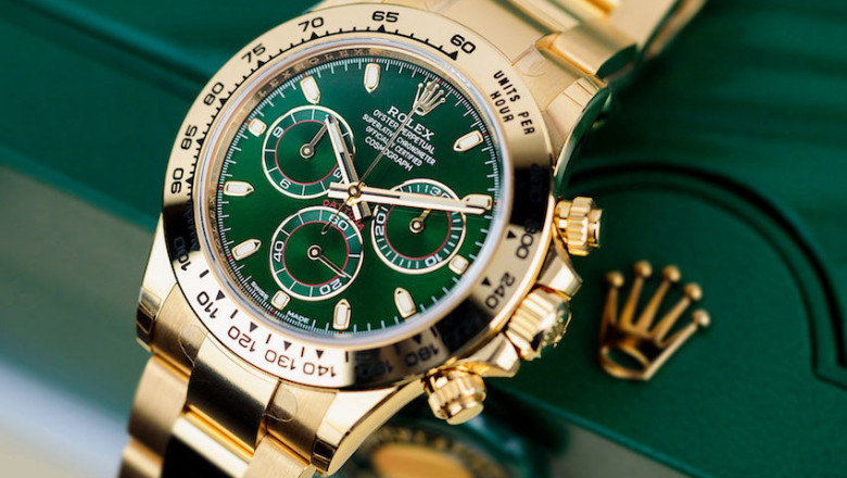 10 Must-Have Luxury Watches for Women Who Love Classic Style