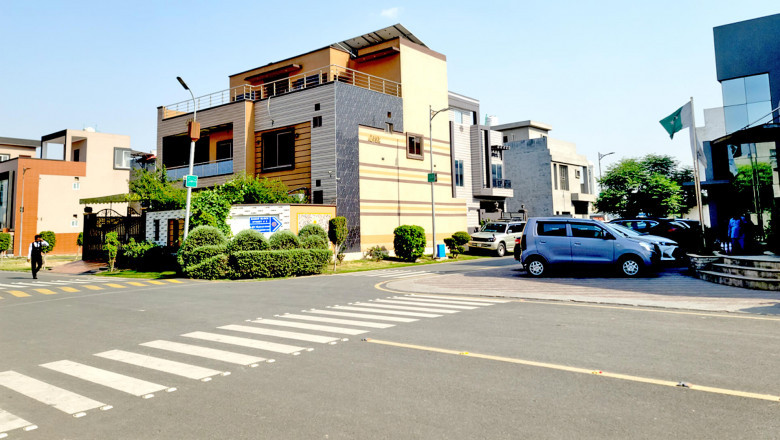 Top Upcoming Projects Offering 5 Marla Plots on Installment in Lahore