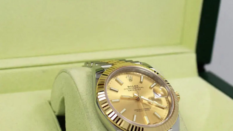 Pre-Owned vs. New: Where to Find the Cheapest Rolex in 2024