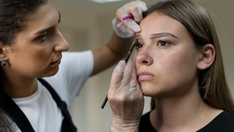 Unlock Your Career Potential with Powder Brows Training Near Davie, FL at Beauty bubble spa