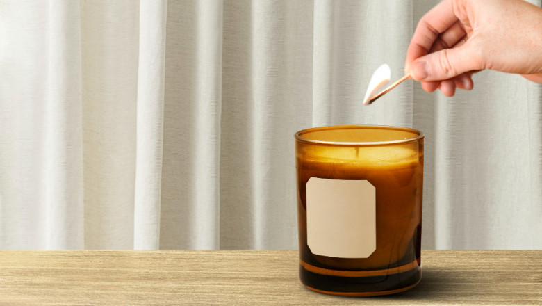 Bring Home the Charm of Vintage New York with This Timeless Candle