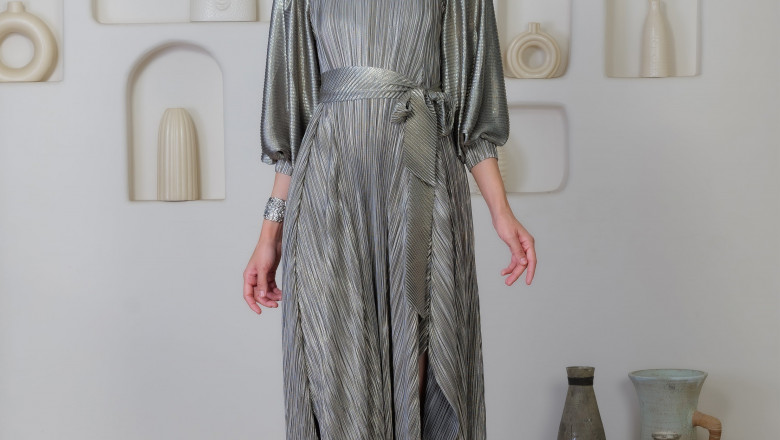 Pleated Dress Women – Stylish &amp; Timeless Outfits Online