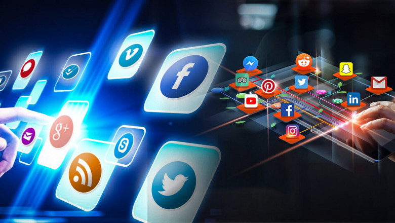 Social Media Marketing Services vs Traditional Marketing: What Helps Who and Where?
