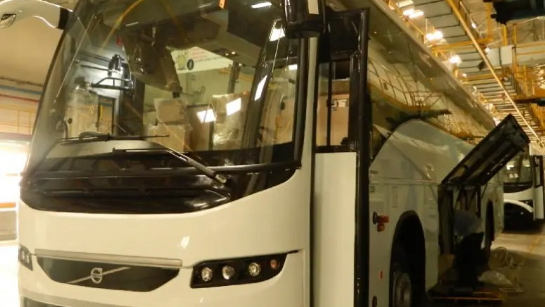 45 Seater Volvo Bus Hire in Jaipur – Luxury &amp; Comfort