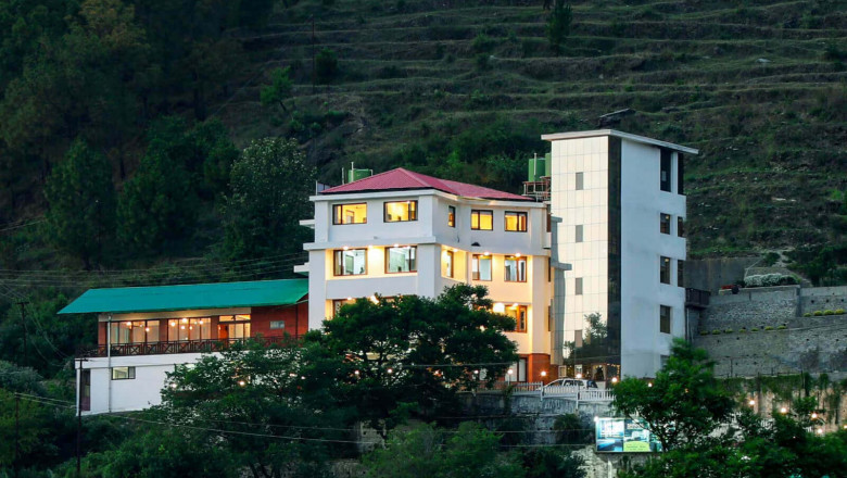 Best Family Hotel in Ranikhet – Comfort, Scenic Views & Warm Kumaoni Hospitality
