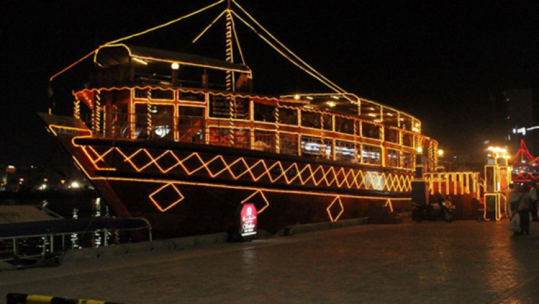 Experience a Magical Dhow Cruise Dinner at Dubai Marina
