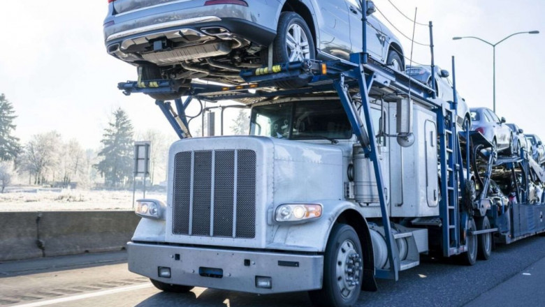 Enclosed Carrier for Dealerships and Auctions: Protecting Inventory in Transit