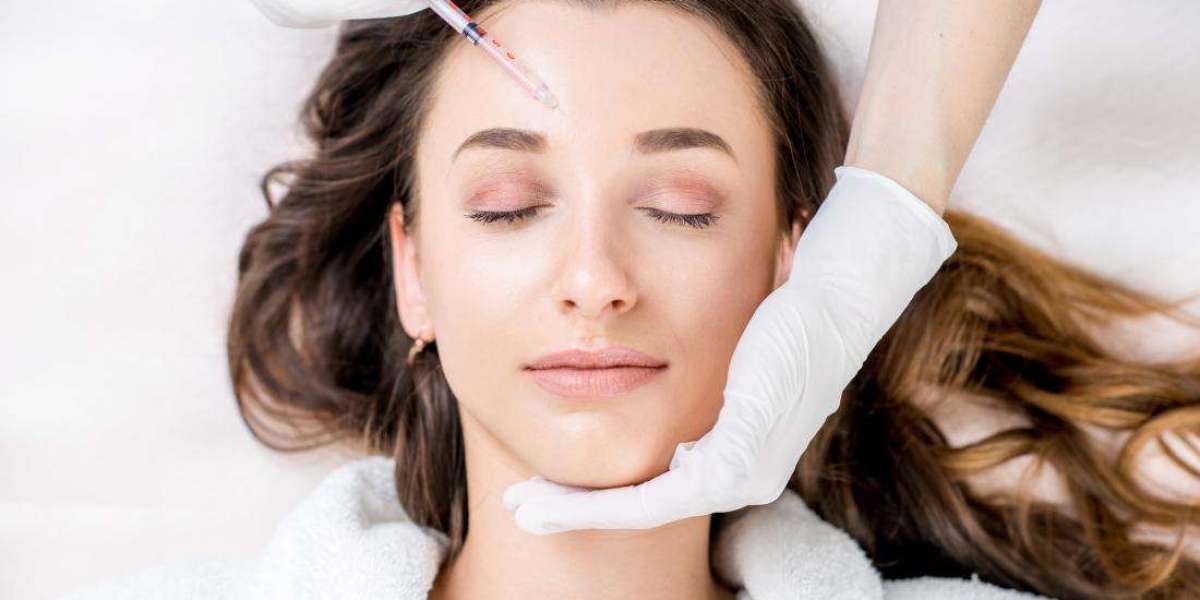 Dermal Fillers for Tear Troughs: A Dubai Solution for Tired Eyes