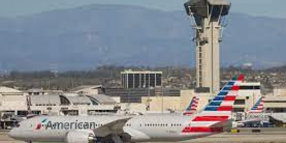 Does American Airlines give college students discounts?