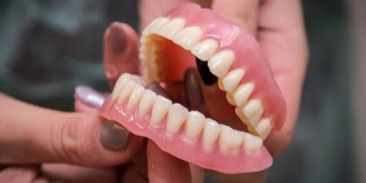 How BPS Dentures Are Made: Technology and Craftsmanship Combined