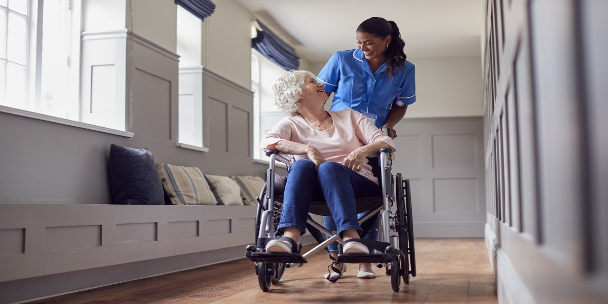 Choosing the Right Companion Care for Seniors in Ottawa