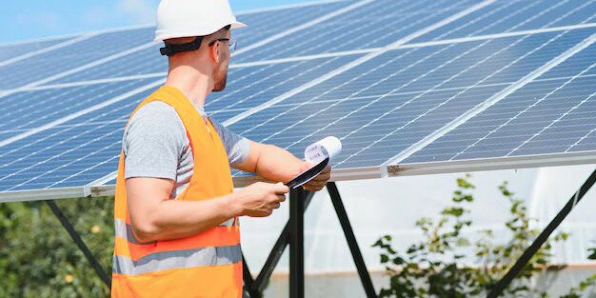 Powering Businesses with Commercial Solar Solutions in Lahore