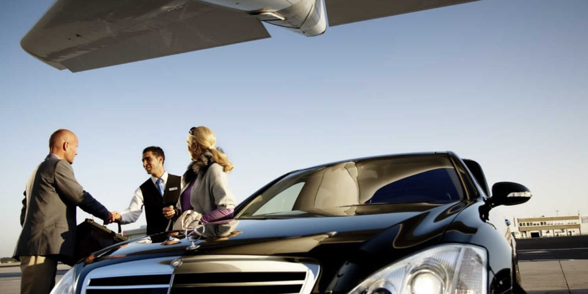 Reliable Limo Service to and from EWR Airport – Travel with NYC Luxor Limo