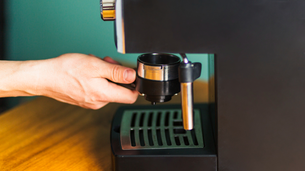Guide To Choosing The Best Bean To Cup Coffee Machine - Kinked Press