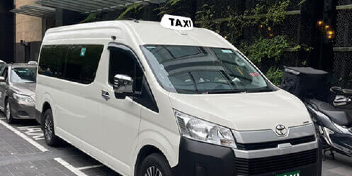 A Stress-Free Journey: Book Maxi Cab Melbourne Airport for a Comfortable Ride