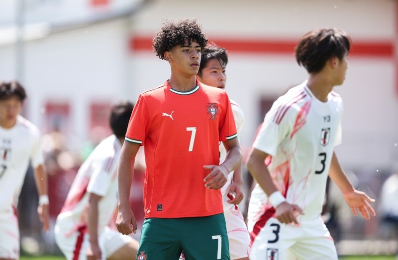 MU và hơn 10 CLB hàng đầu châu Âu “xem giò” Ronaldo Jr: Hành trình của truyền nhân CR7 bắt đầu